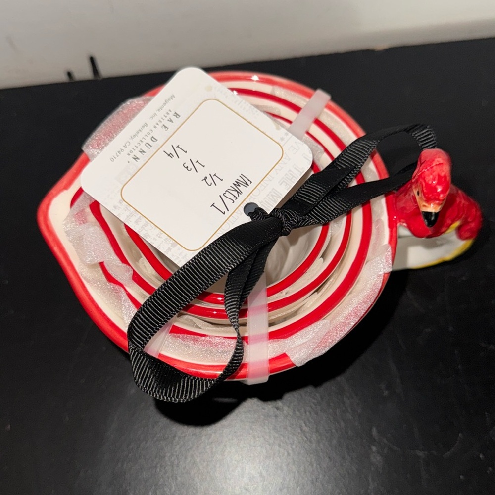 LRae Dunn Measuring Cup Set - Picture 2 of 3